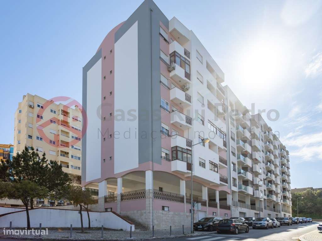 Apartamento T2 moderno com arrecadação e parqueamento, Rua José Afo... - Grande imagem: 4/58