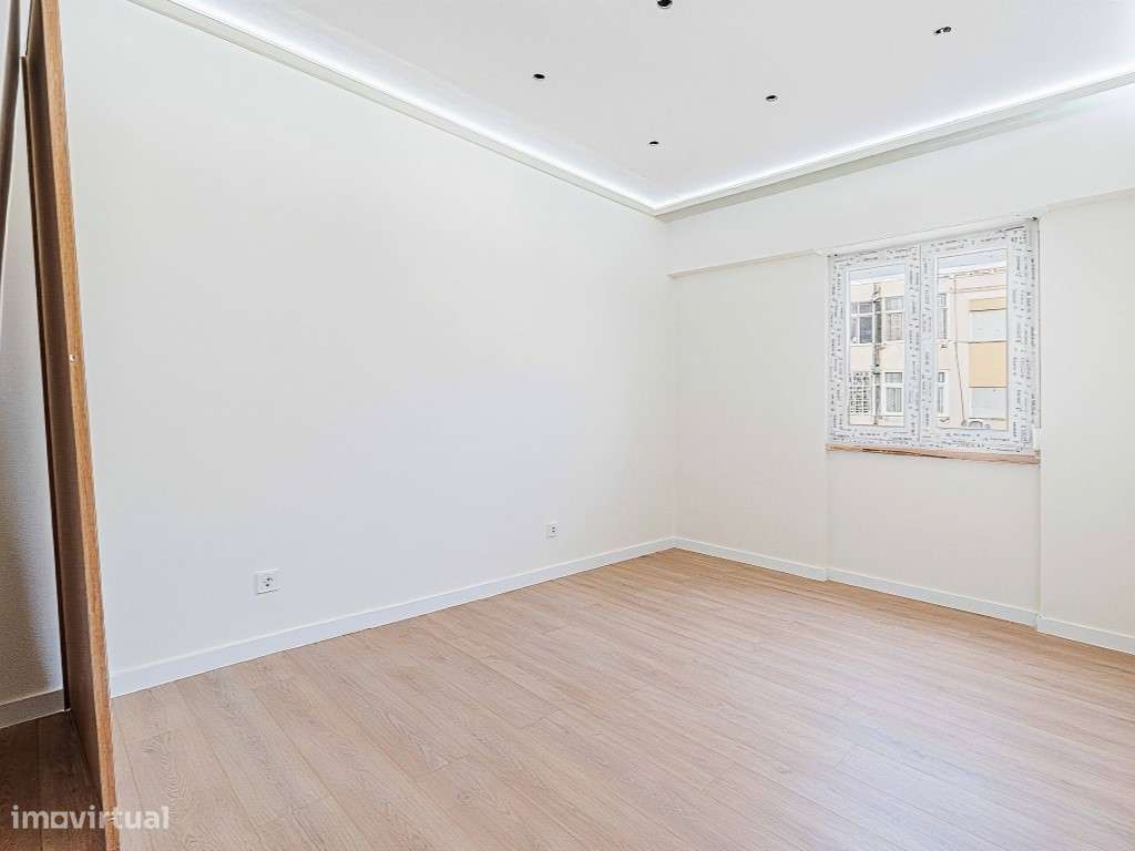 T3 Totalmente Remodelado - Avenida D. José I, Amadora-28