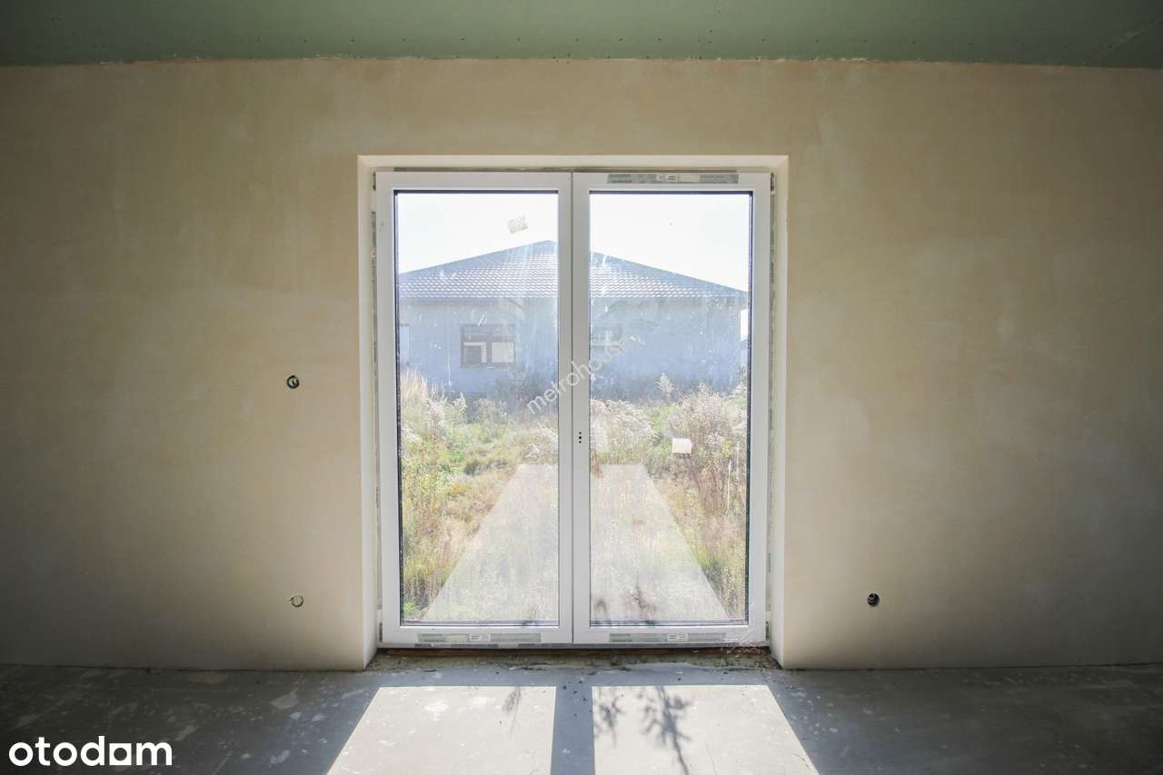 Nowy parterowy dom stan deweloperski 4 pokoje garaż-10