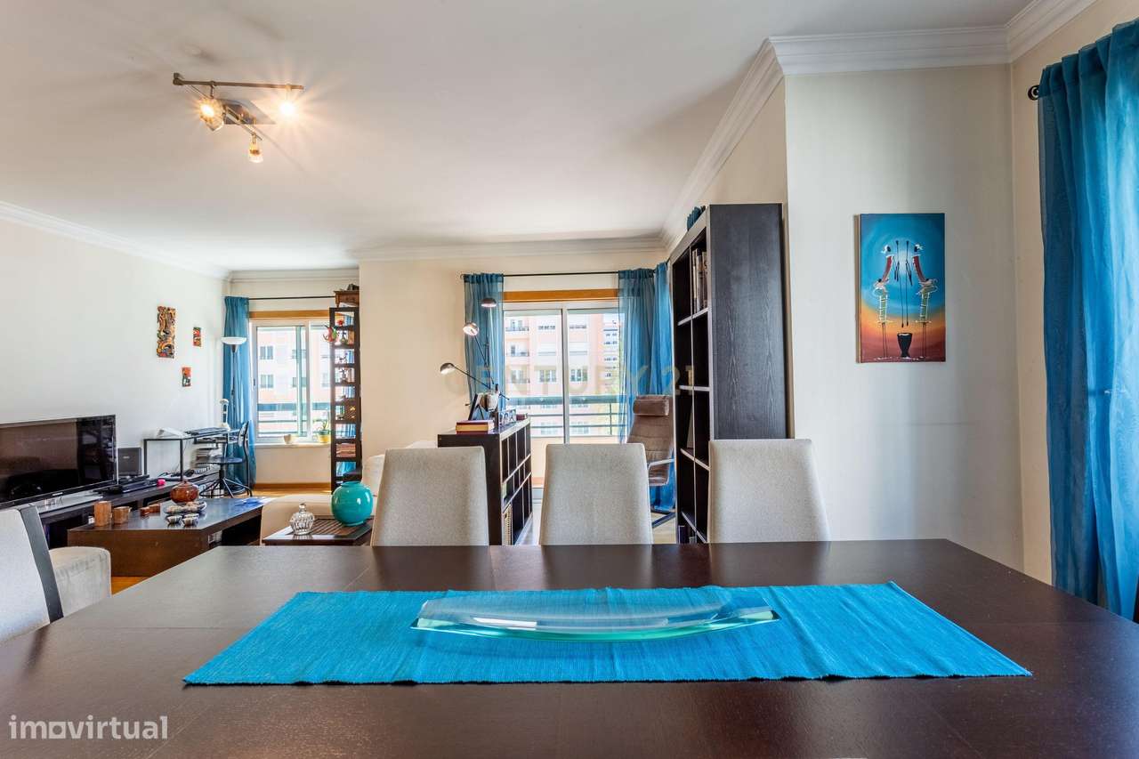 T2 com varanda, arrecadação e lugar de garagem – Rua São Bento Menni,-6