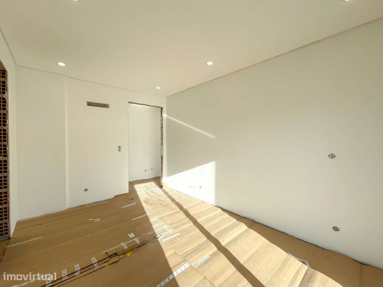 Moradia T4 com Piscina - Santa Iria de Azoia (Bairro da Salvação)-25