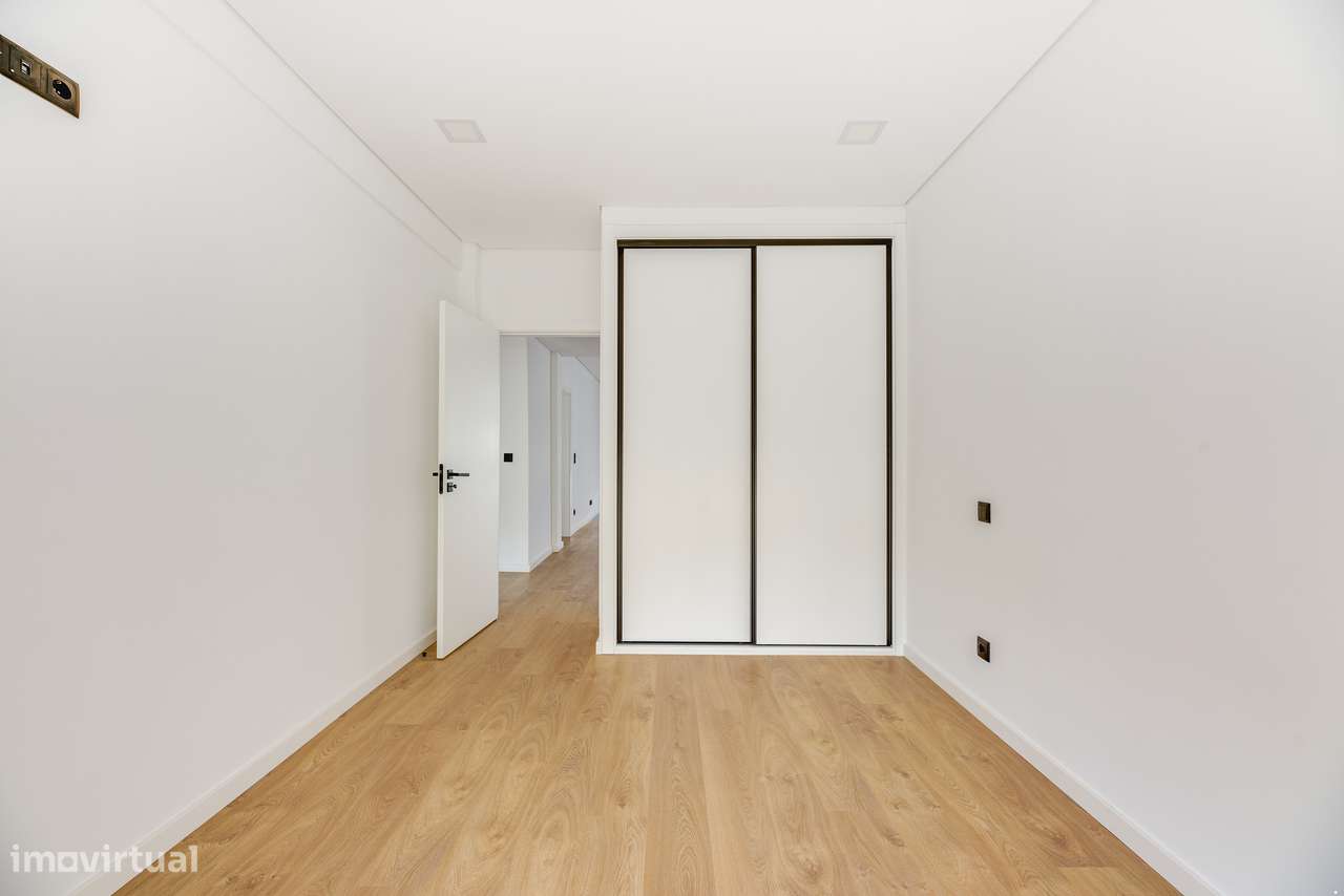 APARTAMENTO T3 | TOTALMENTE REMODELADO | SÃO JOÃO DA TALHA | LOURES-14