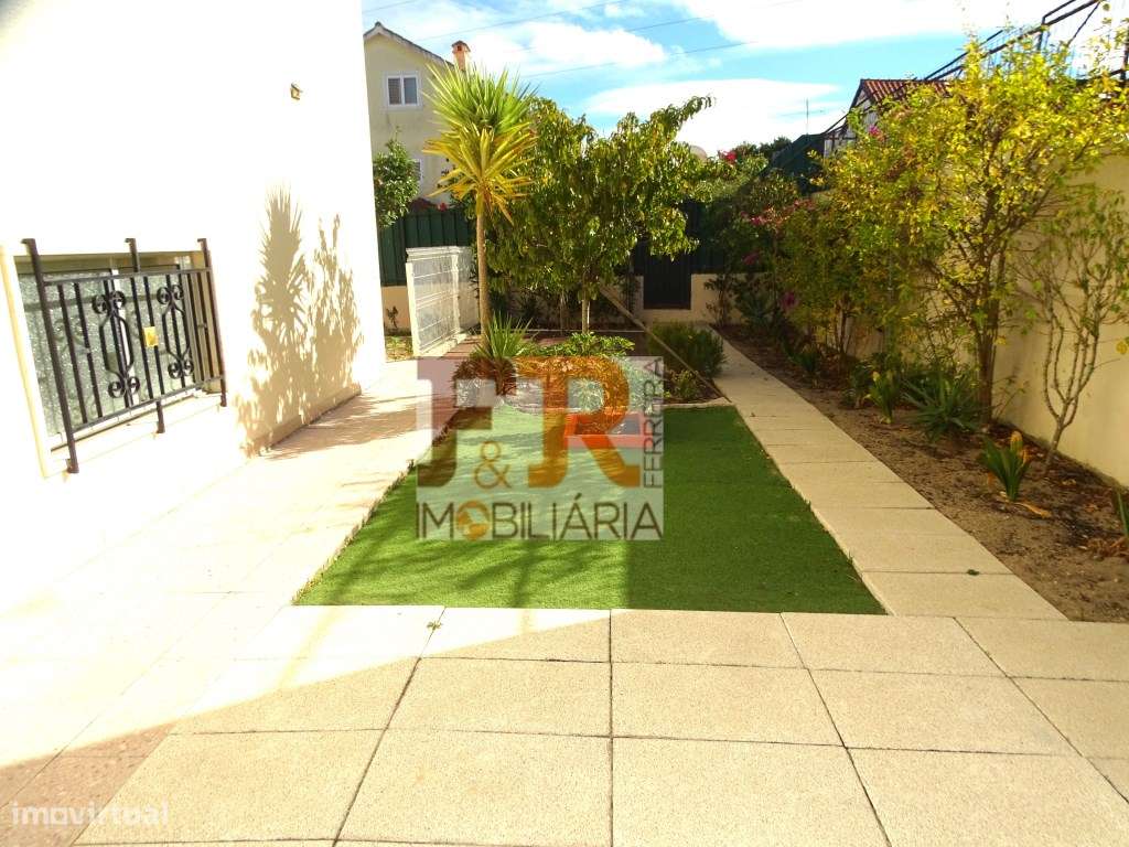Moradia Duplex T2+1 com sótão aproveitável e Garagem Quinta do Cond...-11