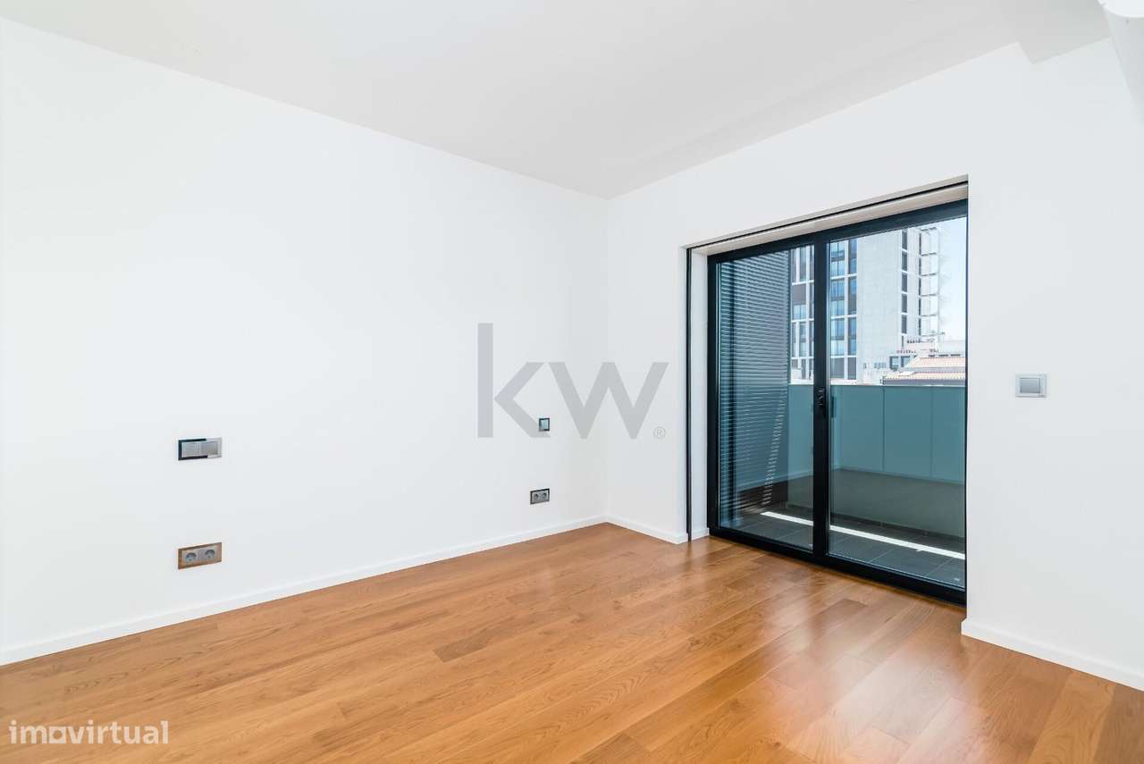 Apartamento T1 Novo - com Varanda - Lugar de Garagem - Arrecadação  - - Grande imagem: 4/26