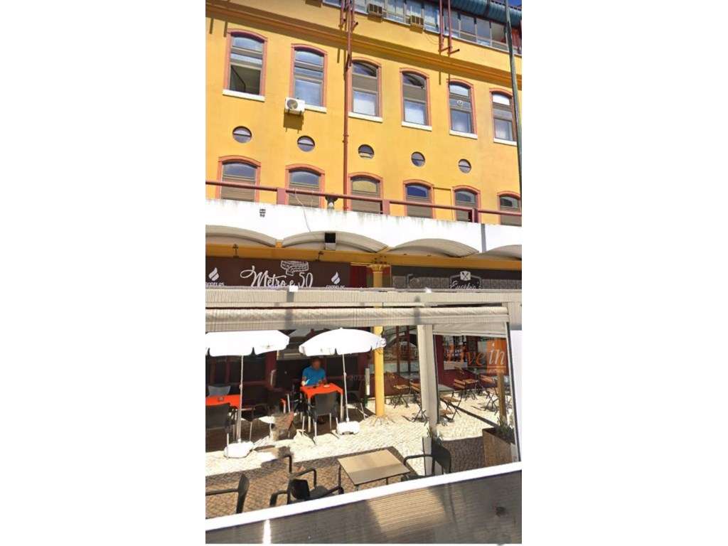 Lote de 8 Imóveis para venda em Conjunto em Lisboa, Barreiro, Moita... - Grande imagem: 5/24