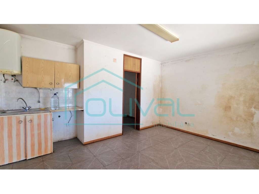 Moradia T2 + 2 com anexos Porto Alto-17