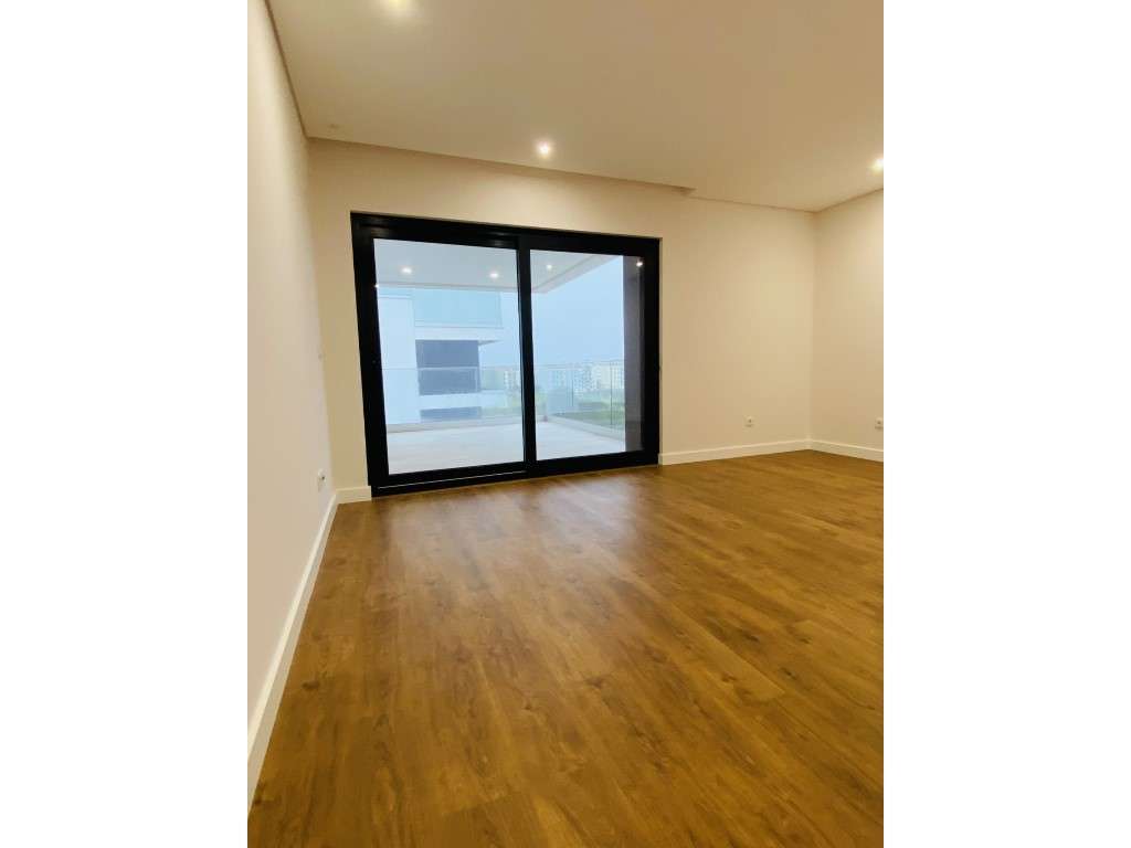 Apartamento de Luxo T3 novo em Montijo-17