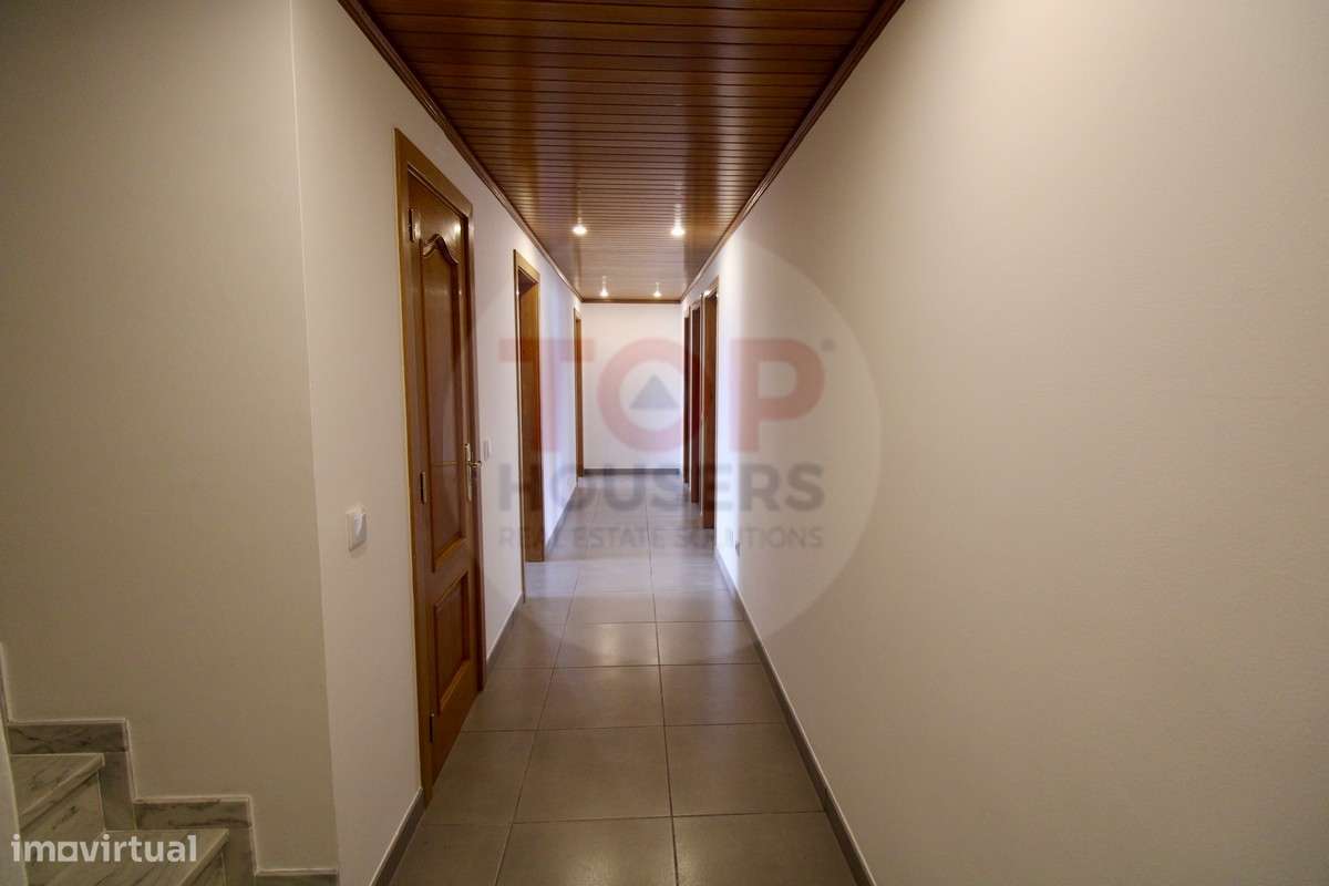 Apartamento T4+1 Triplex à Venda no Centro de Faro - Grande imagem: 2/36