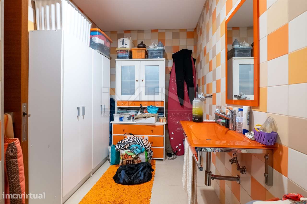 Moradia T3+1 - Exclusividade, Design e Conforto Superior-42