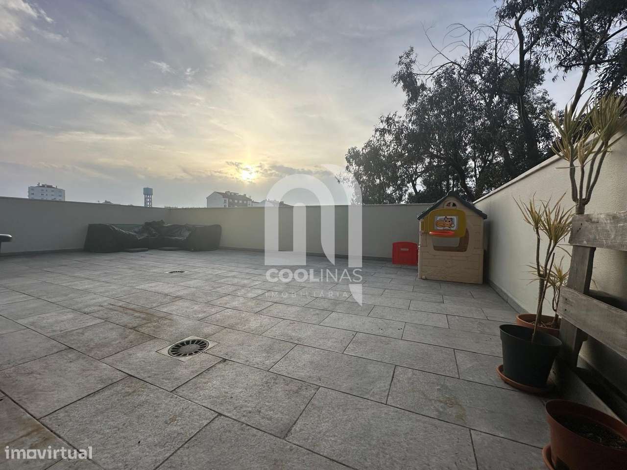 T2 Recente com logradouro e arrecadação ideal para escritório-21