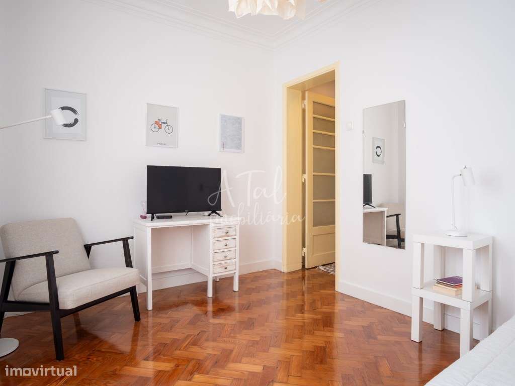 Apartamento T2 C/TERRAÇO no centro de Lisboa-8