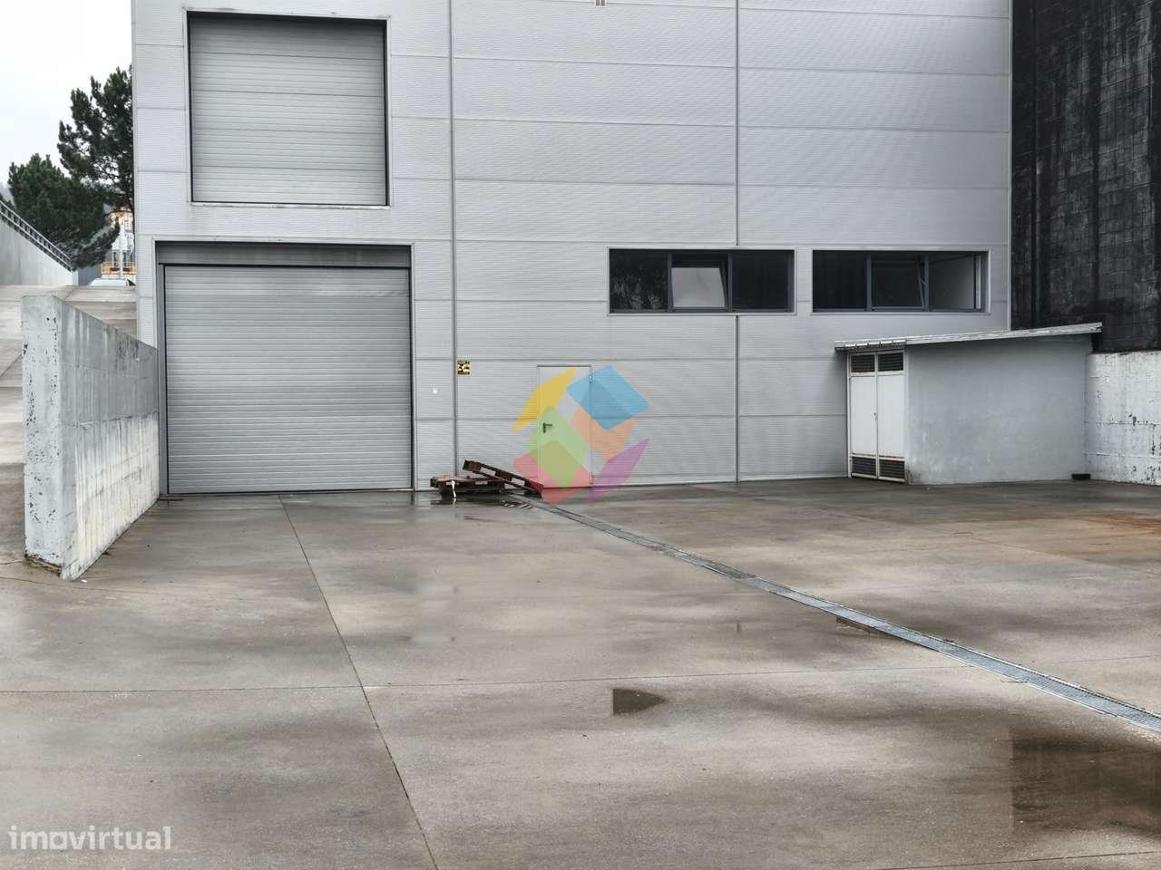 Pavilhão Empresarial Pronto a Utilizar – Fiães!-5