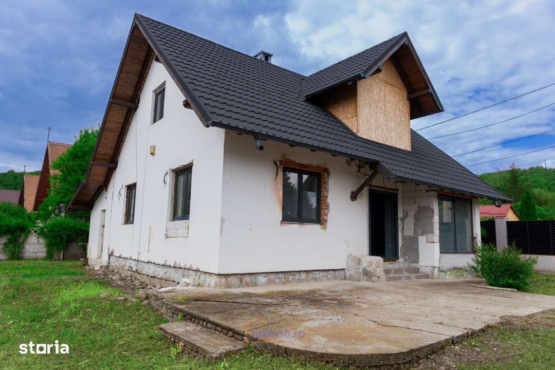 Casa cu poveste, caramida, semineu, teren generos – Darmanesti-1