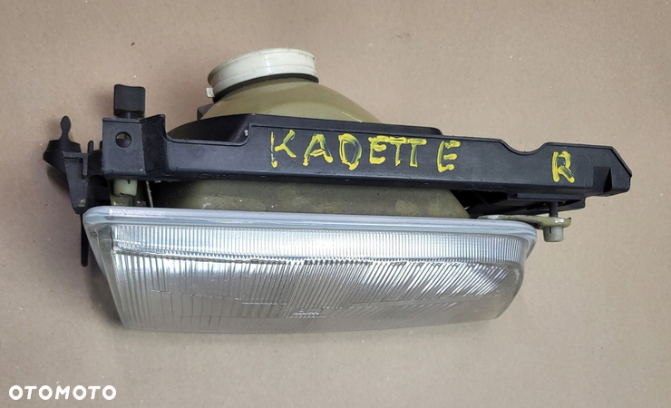 LAMPA REFLEKTOR RAMKA PRAWA PRZÓD OPEL KADETT E OE EU BOSCH - 1