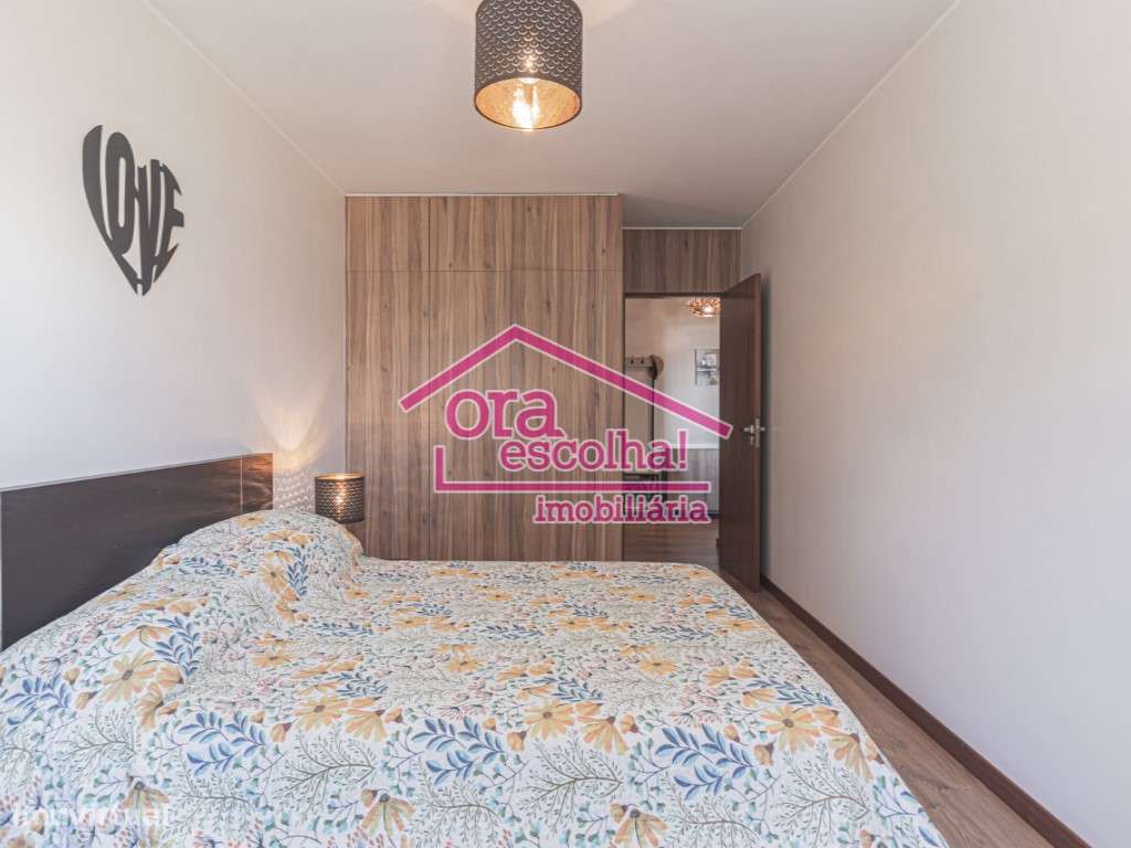 Apartamento T2 + 1 de 2011 com 104 m2 e arrecadação individual na A...-12