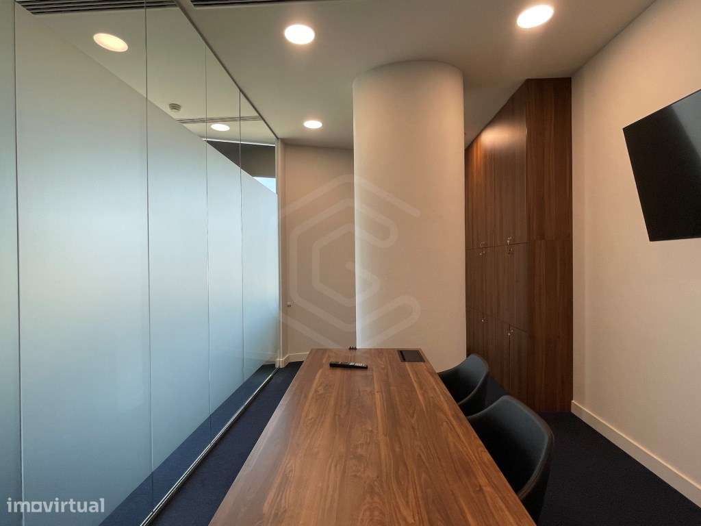Para arrendamento, escritório com 545 m², com localização emblemáti... - Grande imagem: 5/22