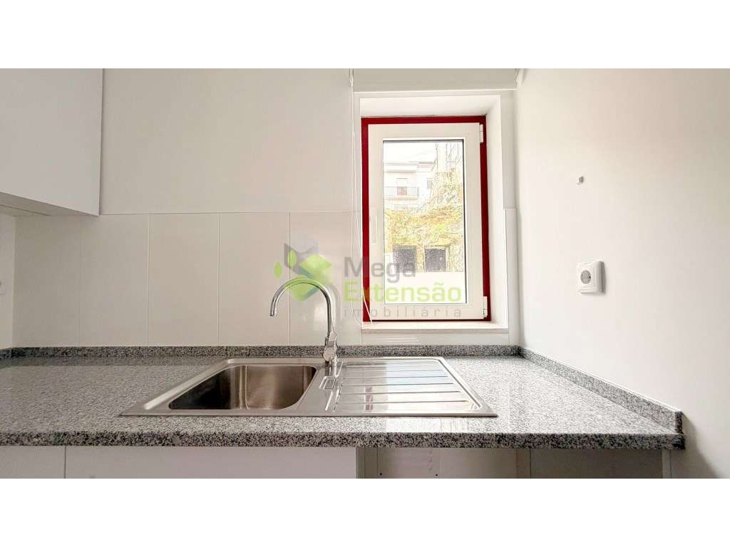 Apartamento T2, Novo, a estrear | Moderno | Centro de Torres Vedras-10