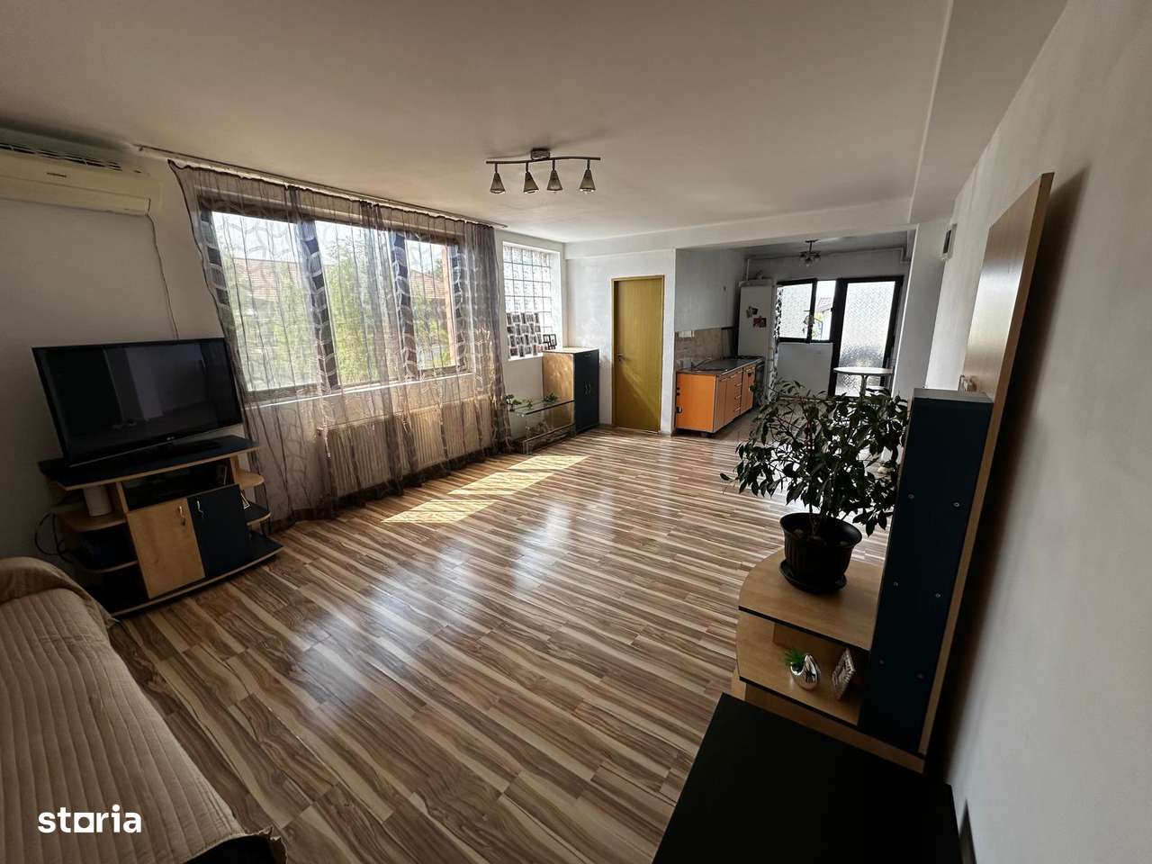 Vila 271 mp, ideala investitie pentru inchiriat 7 camere Ciorogarla-8