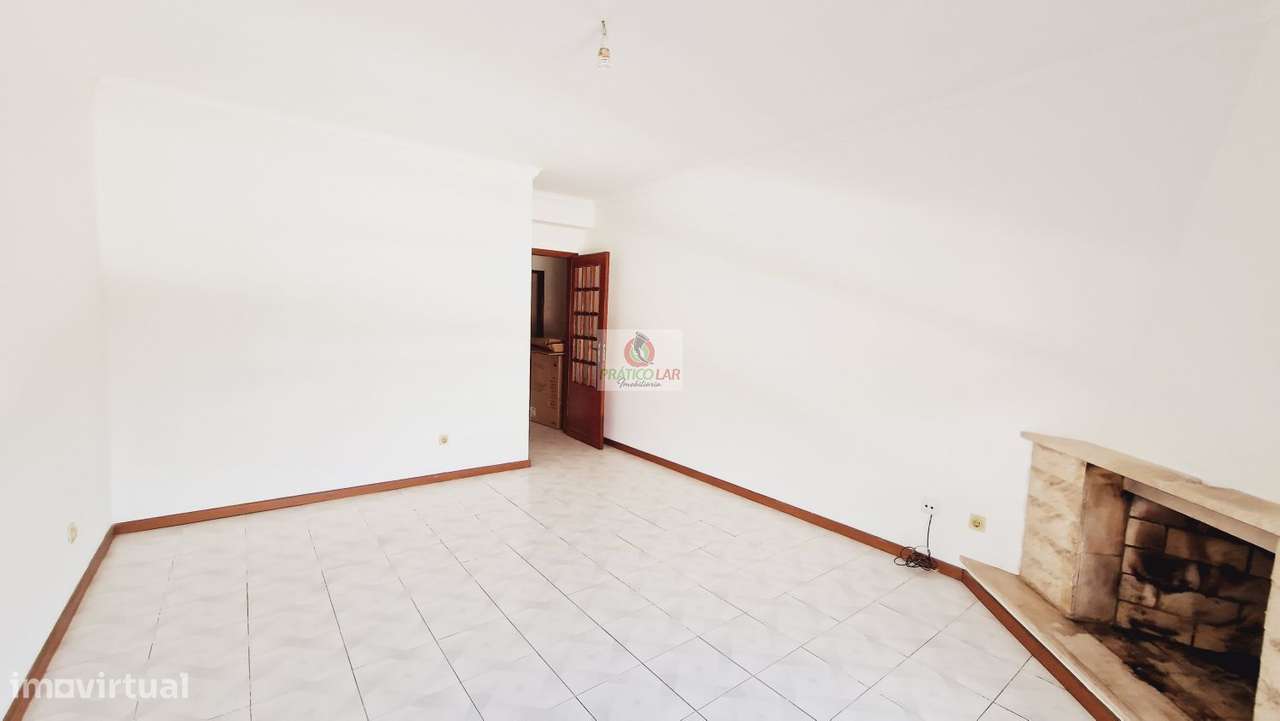 Apartamento T2 Oliveira do Bairro-12