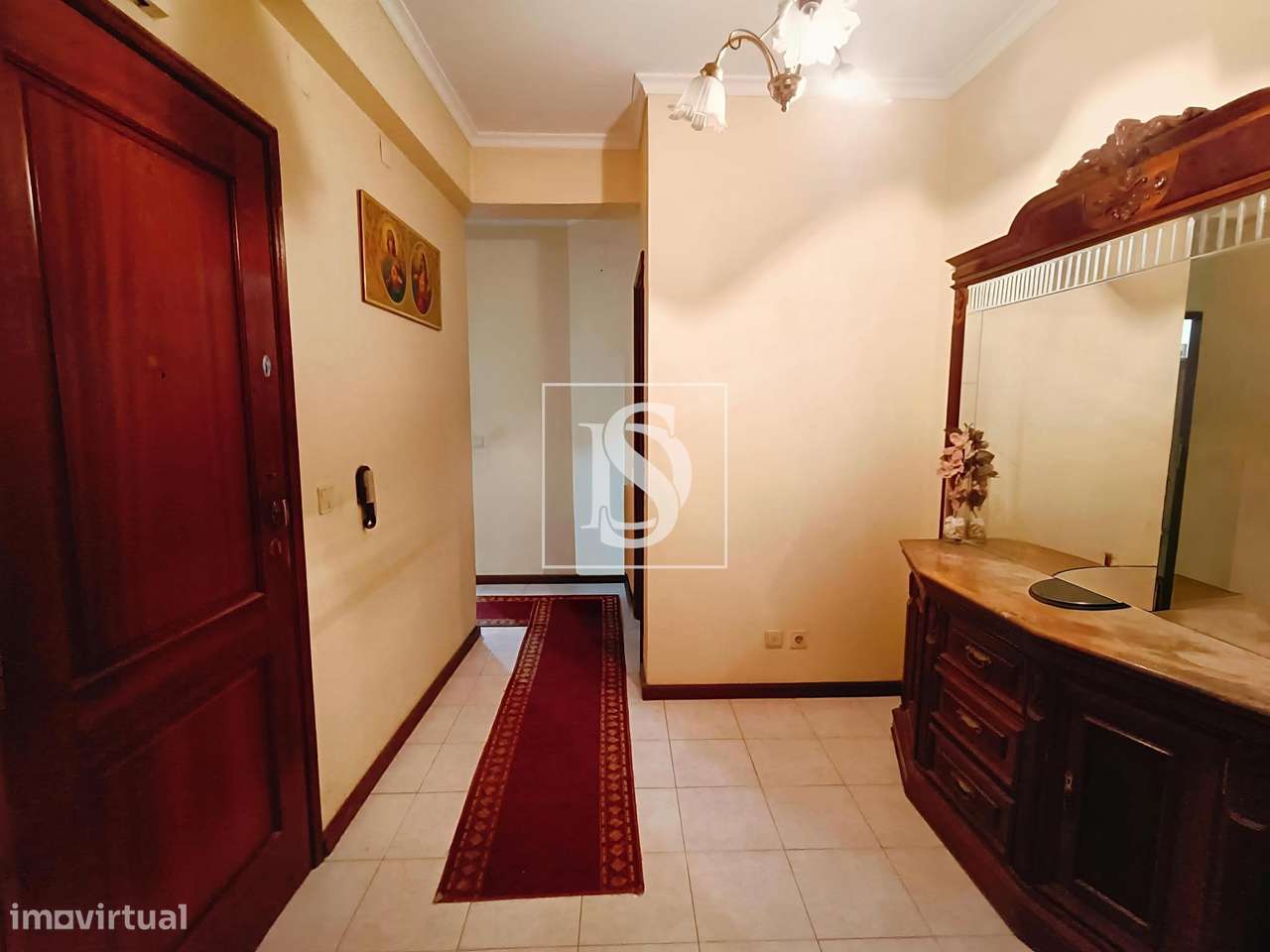 Apartamento T2, ideal para Renovar e Modernizar - Grande imagem: 4/14