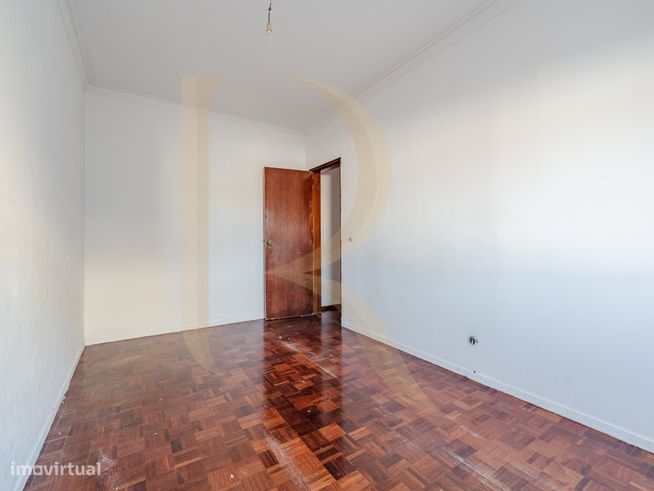 Apartamento T3 com elevador nas Paivas - Amora-18