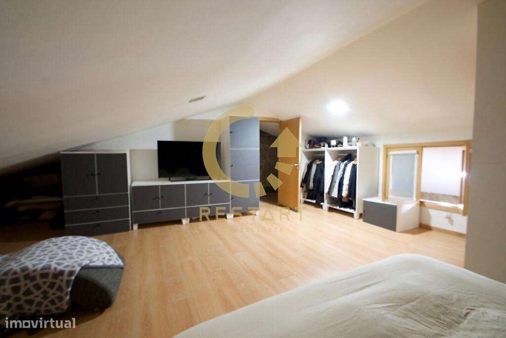 Moradia T3 Renovada com Jardim em Campanhã – Porto-8