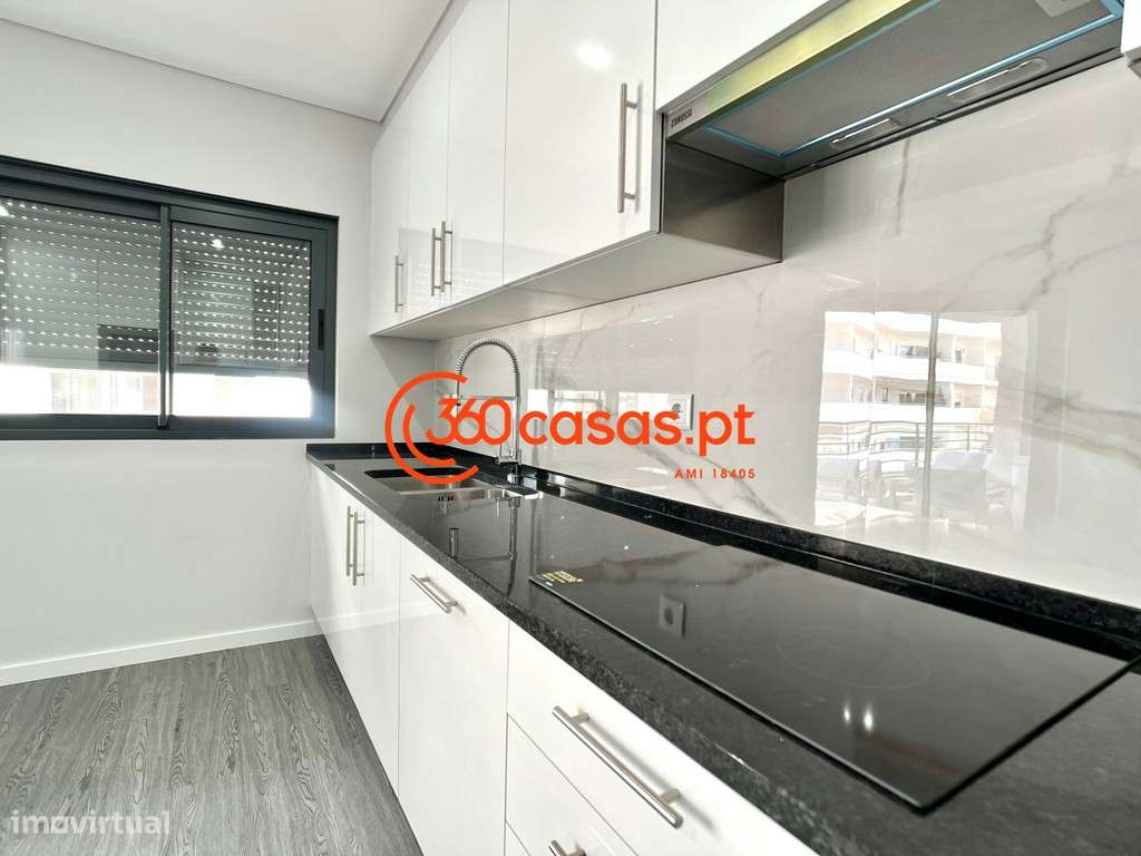 Apartamento T3 Novo com piscina, garagem e arrecadação em Olhão-28