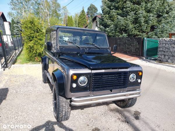 Land Rover Defender - 5