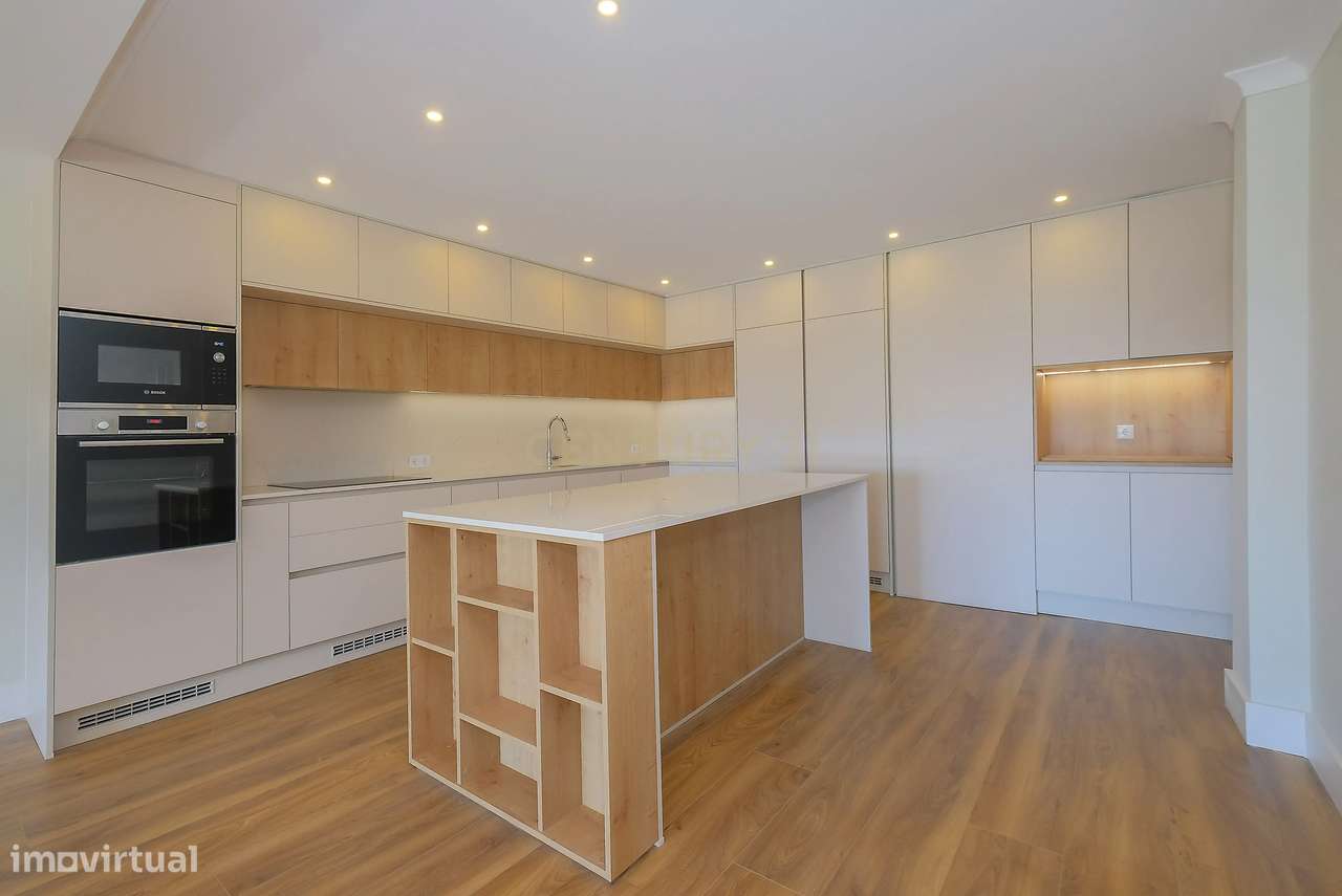 Moradia T5 com piscina, jardim, vista mar e Serra de Sintra | Murches,-31