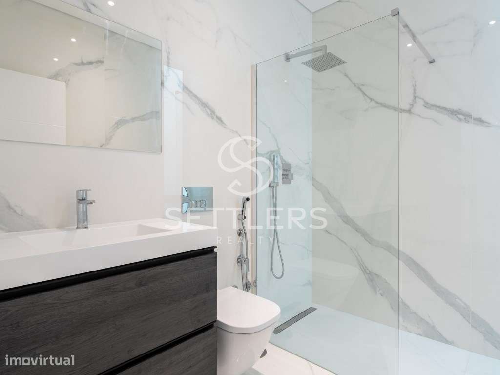 Moradia T4 isolada - Parede-27