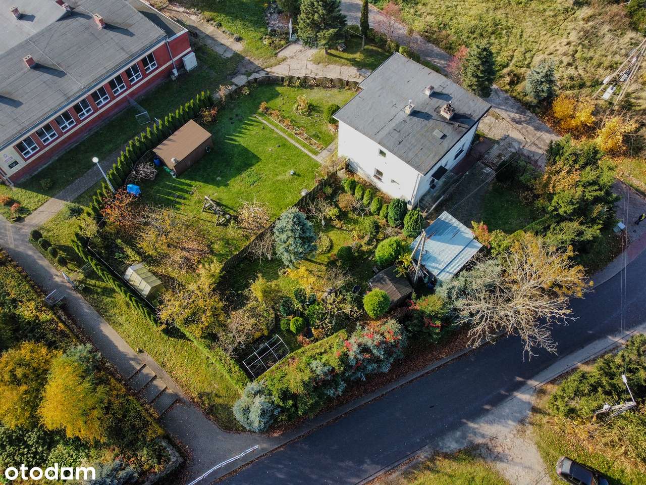 Mieszkanie 3-pokojowe z własnym ogrodem i garażem --> Łęcze-1