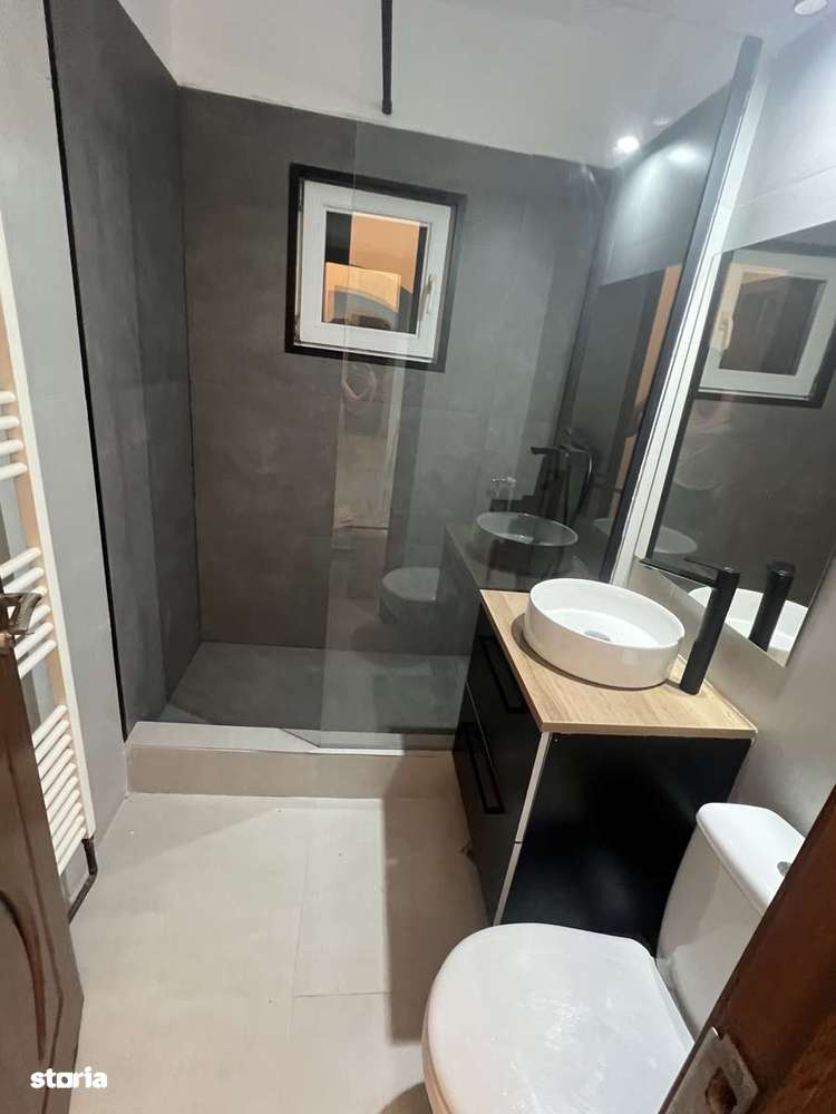 Apartament 3 camere de vanzare - Imagine principală: 4/11