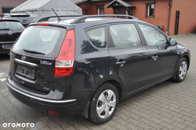 Hyundai I30 1.6 CRDI blue Style - 6