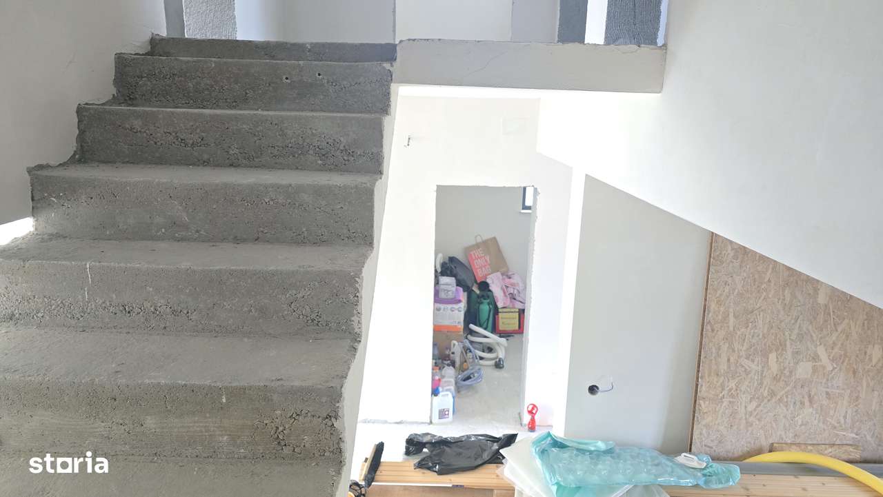 Vand casa in duplex in Deva, semifinisata, zona Garii, P+E+pod - Imagine principală: 3/19