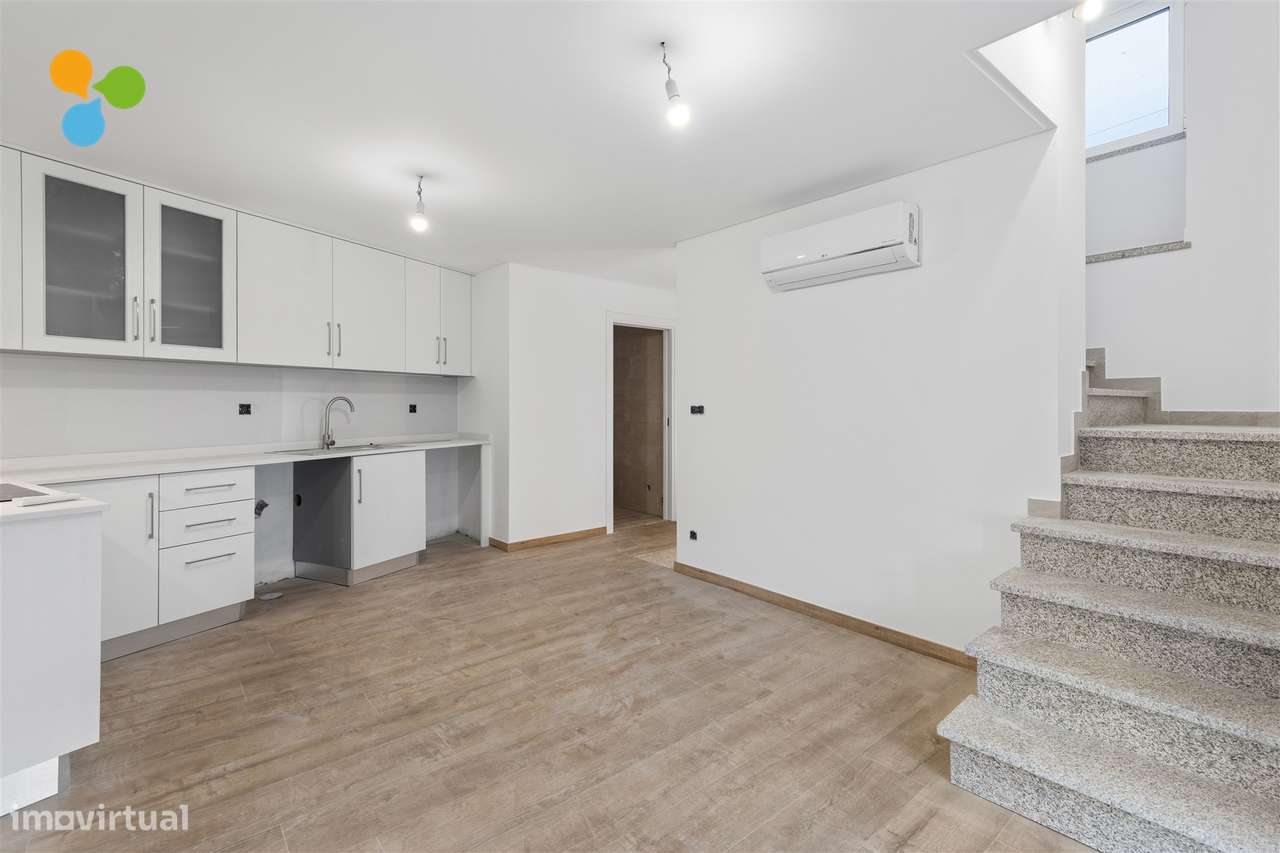 Moradia Duplex Remodelada - Fundão - Grande imagem: 5/17