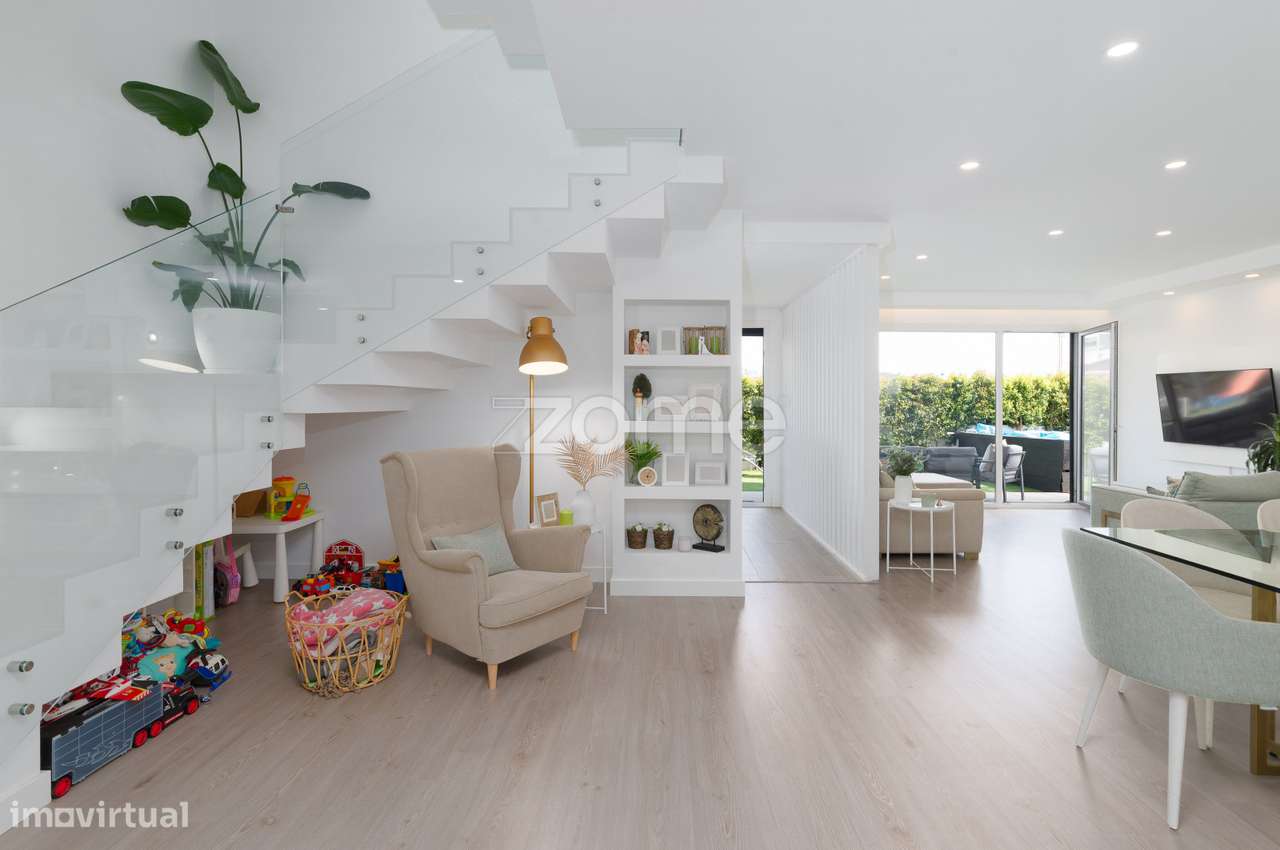 Moradia T4 Bª São Sebastião - Famões-11