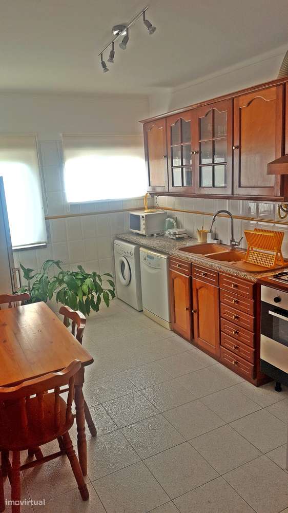 Apartamento T3, com boas áreas, numa praceta calma e acolhedora. - Grande imagem: 5/10