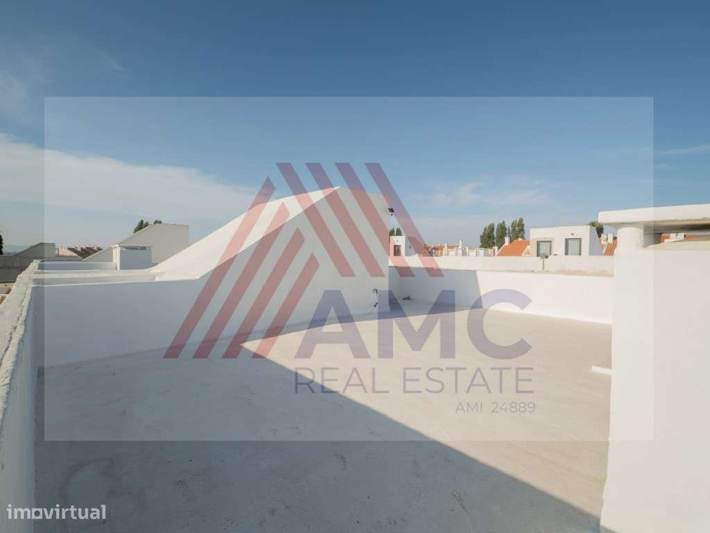 VENDE-SE MORADIA T3 NOVA COM PISCINA PRIVATIVA E GARAGEM-39