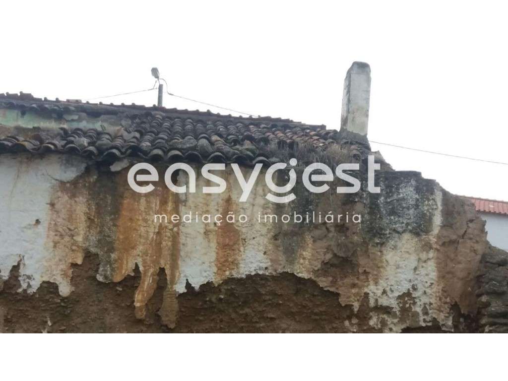 Moradia T2 para recuperar em Safara - Alentejo - Grande imagem: 5/7