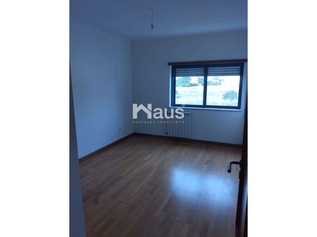 T3 com parqueamento e arrecadação-15