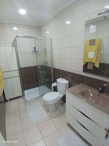 Comercio e apartamento T-2 - Grande imagem: 5/12