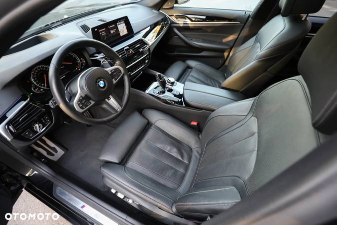 BMW Seria 5 530d M Sport sport - 12