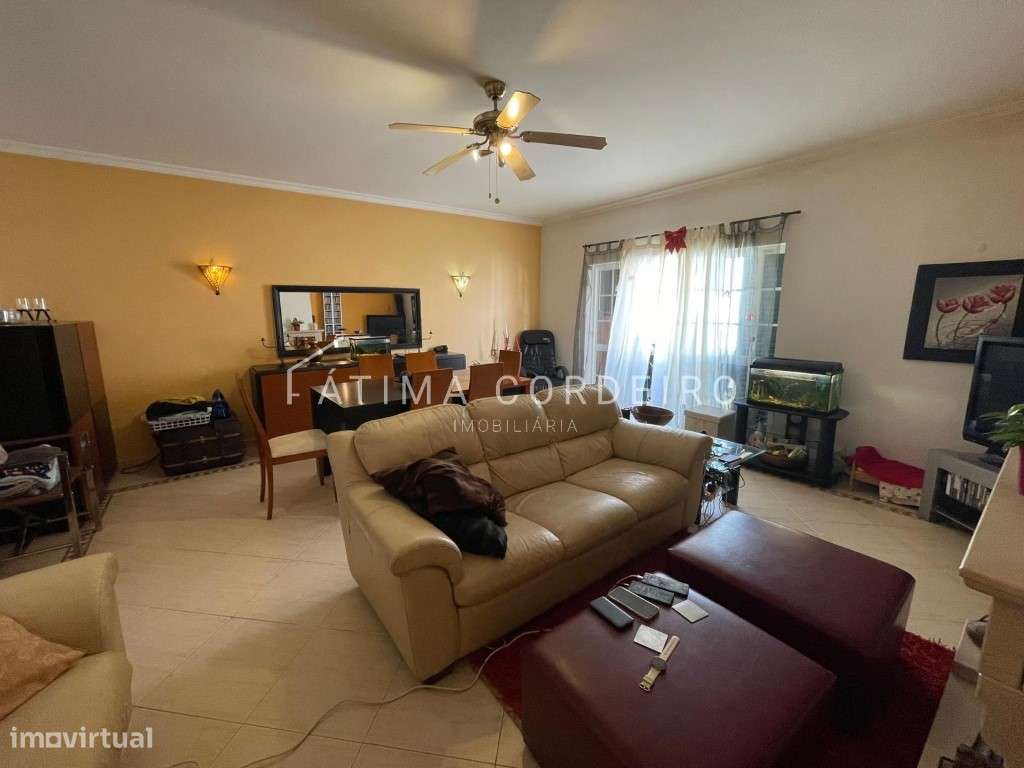 Excelente Moradia T3+1 com garagem em zona privilegiada-7