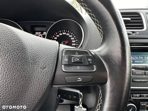 Volkswagen Golf 1.6 TDI DPF MATCH - 24