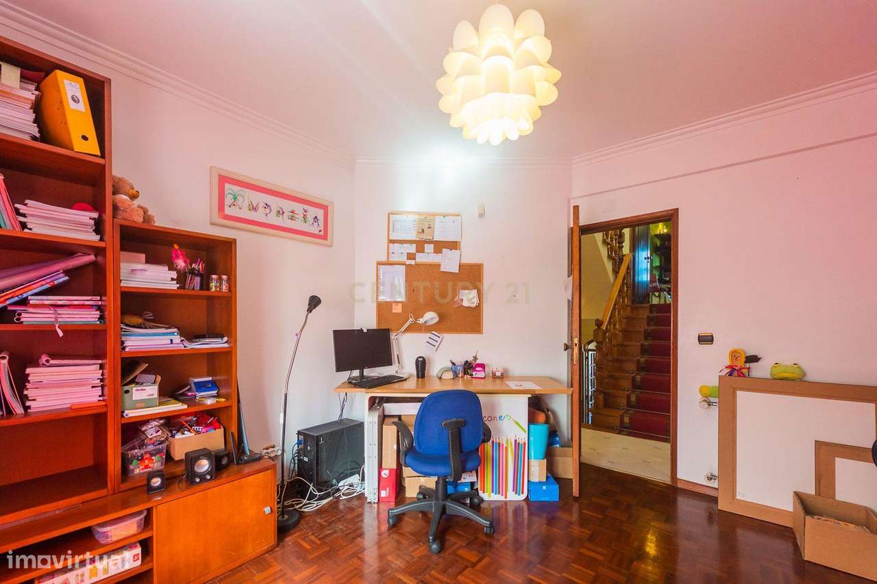 Sintra moradia T5,  lote com 360m2, garagem 65m2-16