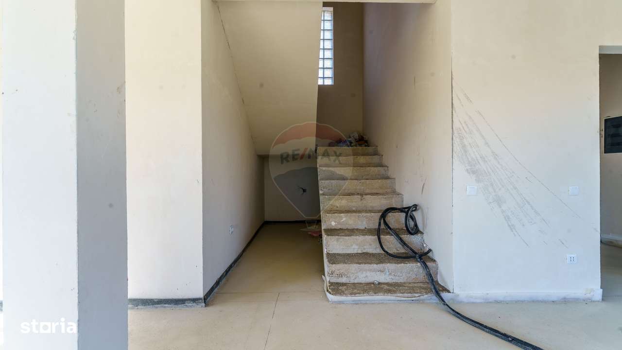 Casă individuala cu 5 camere, Sânpaul, semifinisata-5