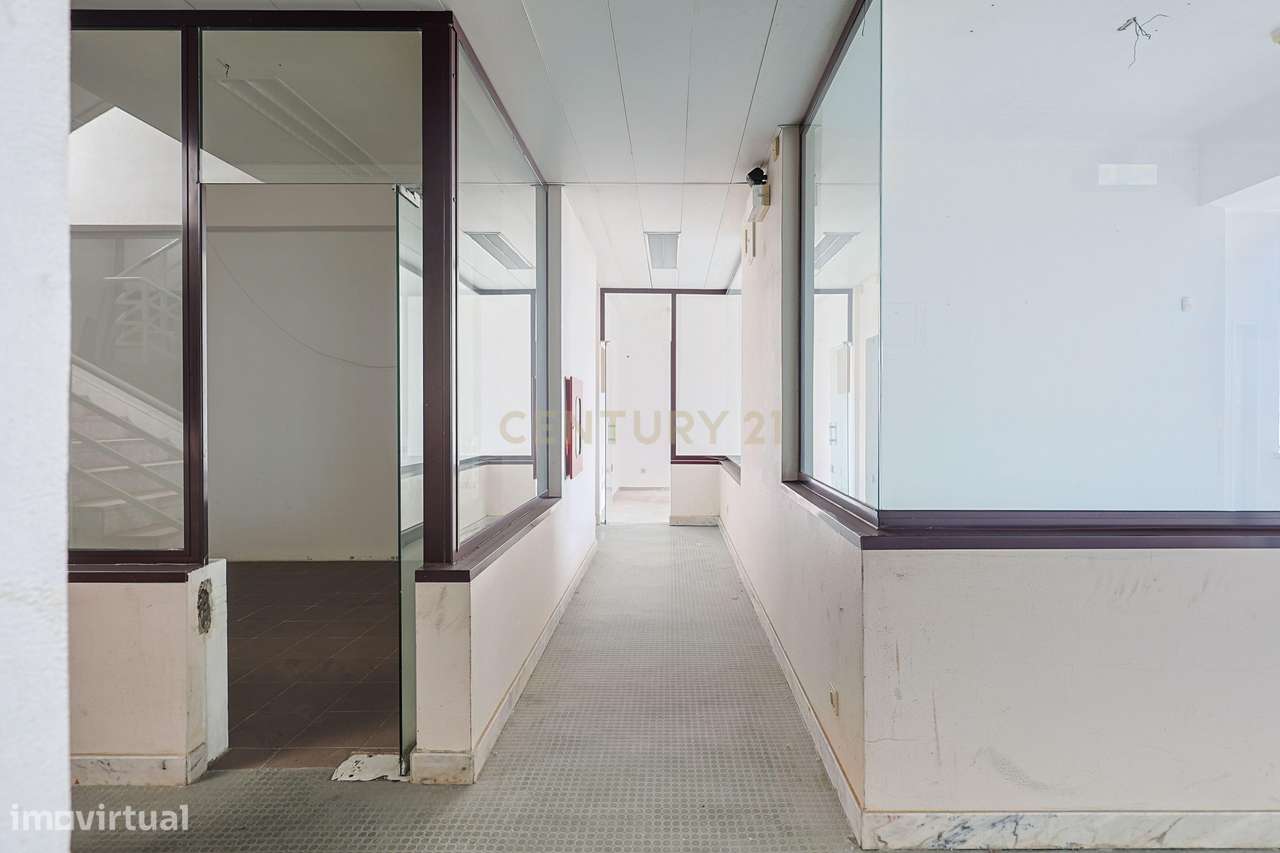 11 Lojas à Venda em bloco | 326 m²-8