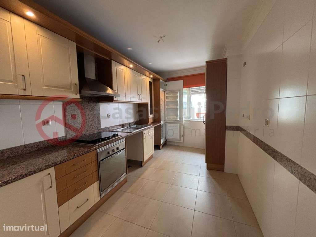 Apartamento T3 em Santa Marta do Pinhal, Corroios - Grande imagem: 4/23