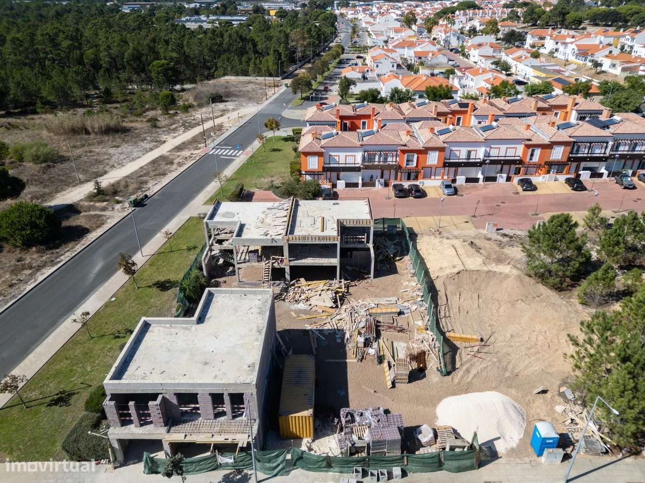 Moradia Geminada T4 com estacionamento, Santiago do Cacem - Grande imagem: 5/27