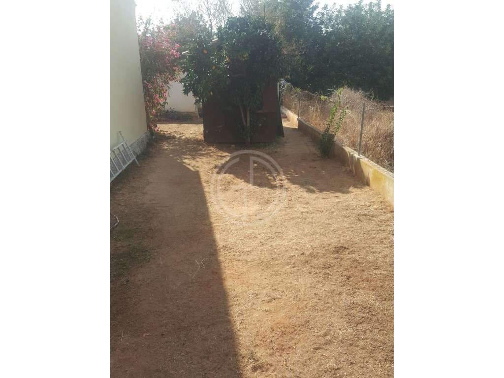Oportunidade de Investimento | Moradia T3 com Piscina em Almancil-15
